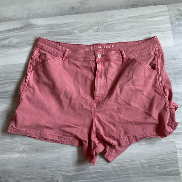 SOLD NWOT AE Pink Cargo Shorts Highest Rise 90s Boyfriend Short Size 20 - Picture 1 of 4